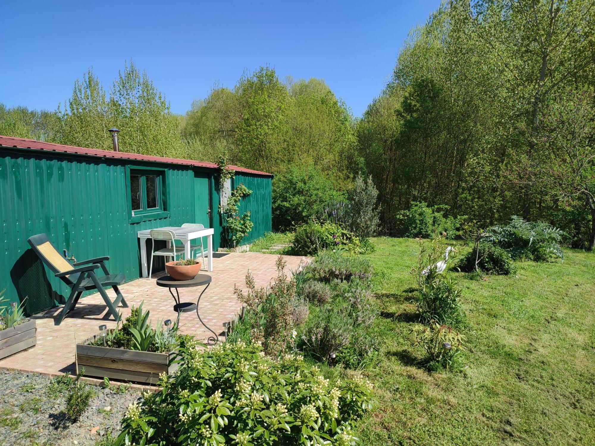 Ferienhaus Insolite La Renouee